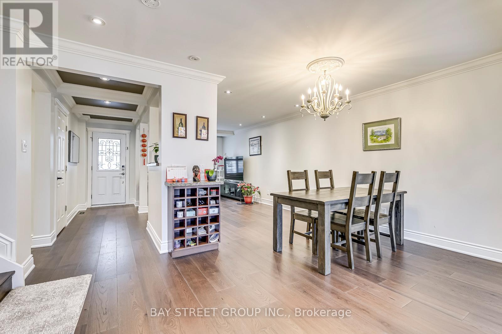 1118 Beechnut Road, Oakville, Ontario  L6J 7P1 - Photo 9 - W12488258