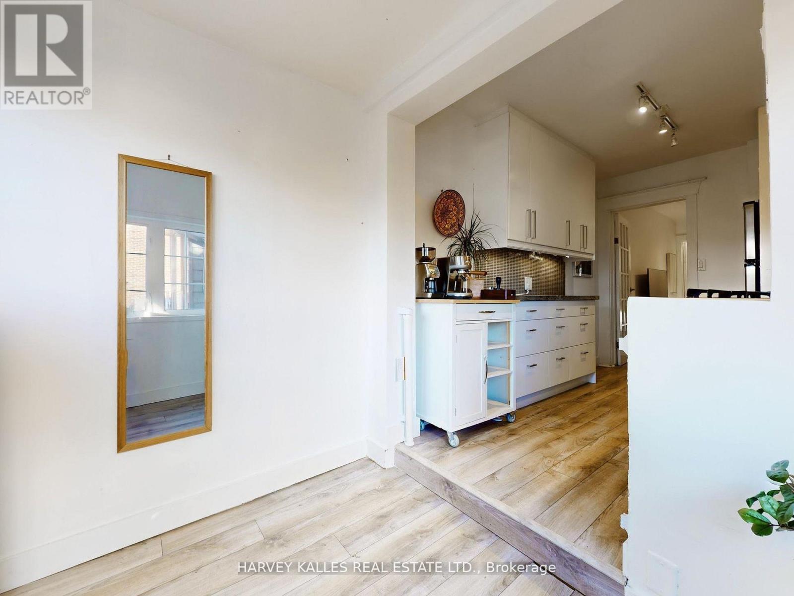 211 Rosemount Avenue, Toronto, Ontario  M6H 2N2 - Photo 11 - W12488264