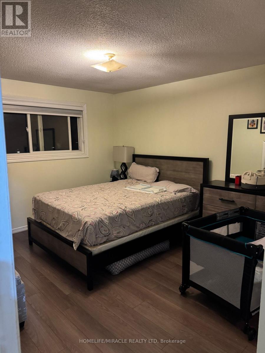 110 Burbank Crescent, Orangeville, Ontario  L9W 3E7 - Photo 7 - W12488302