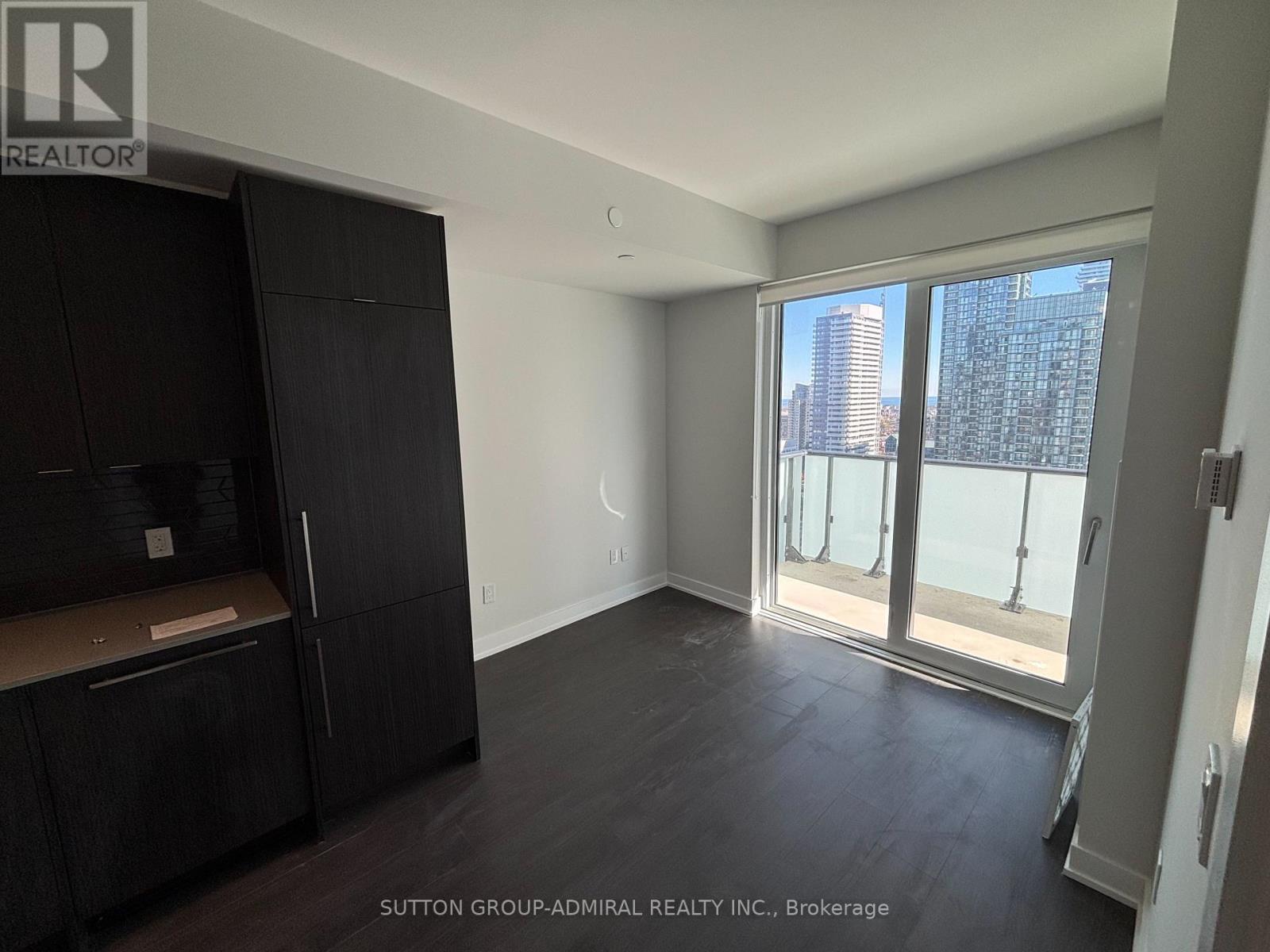 2807 - 4130 Parkside Village Drive, Mississauga, Ontario  L5B 3M8 - Photo 6 - W12488312