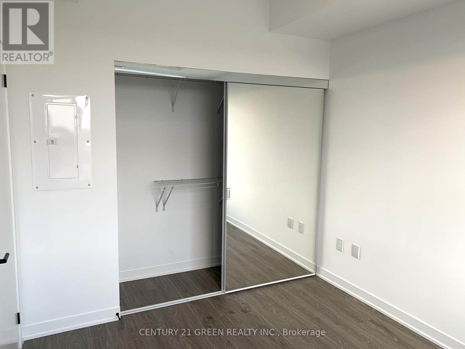 2013 - 2495 Eglinton Avenue W, Toronto, Ontario  M9B 6J7 - Photo 7 - W12488326