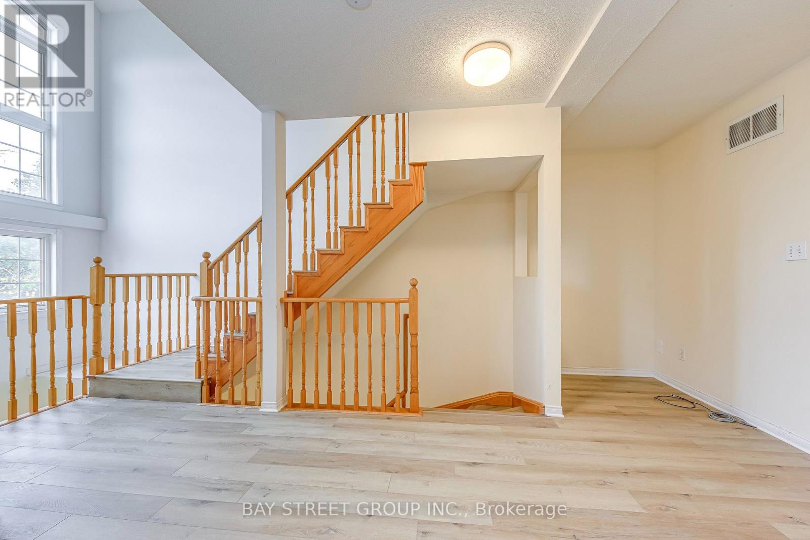 102 - 5260 Mcfarren Boulevard, Mississauga, Ontario  L5M 7J3 - Photo 20 - W12488338