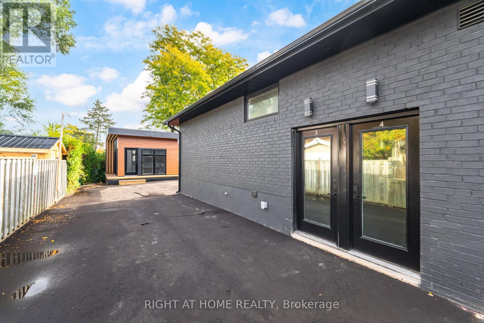 25 Templar Drive, Toronto, Ontario  M9R 3C6 - Photo 19 - W12488346