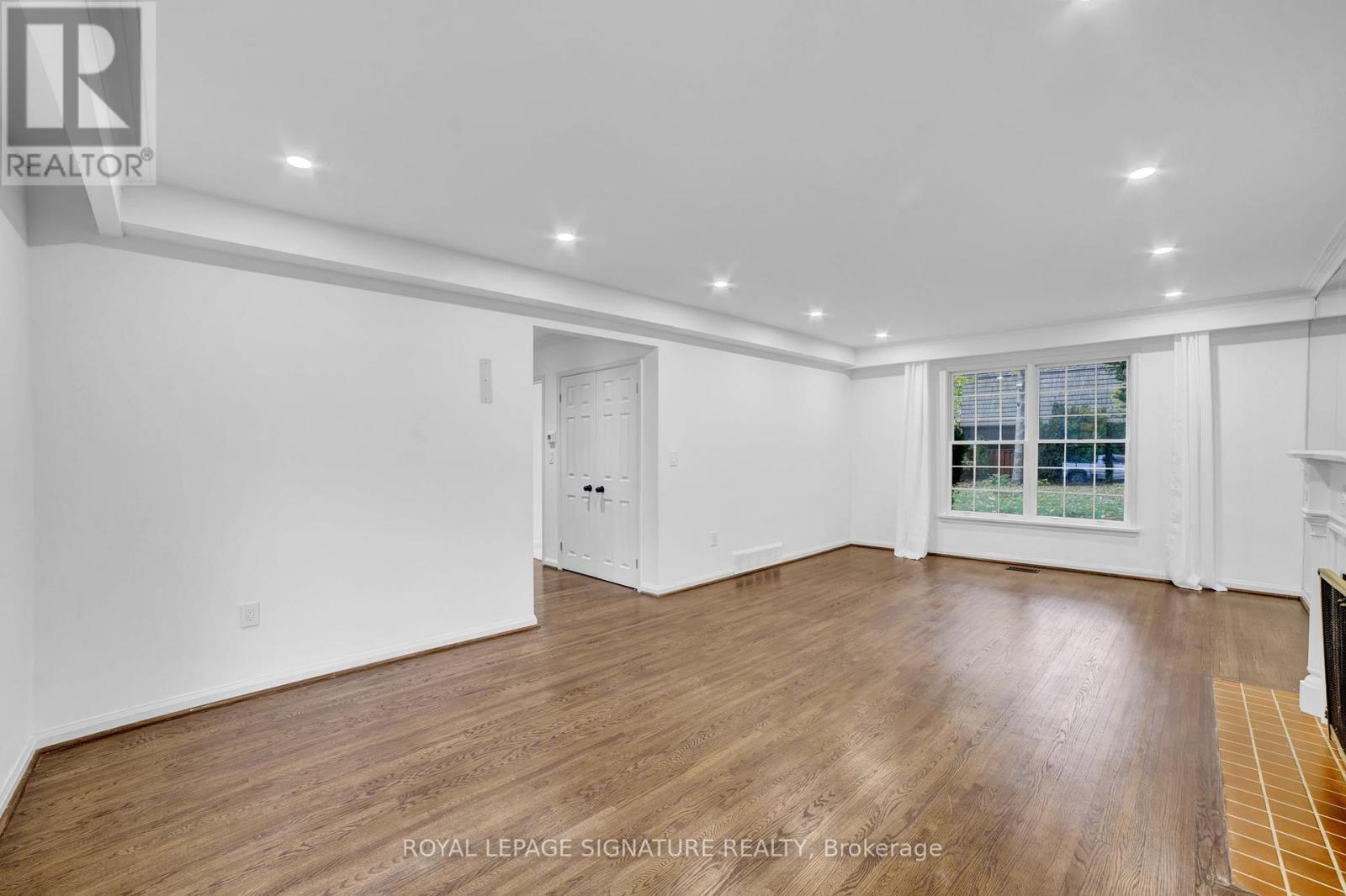 312 Dalewood Drive, Oakville, Ontario  L6J 4P5 - Photo 20 - W12488364