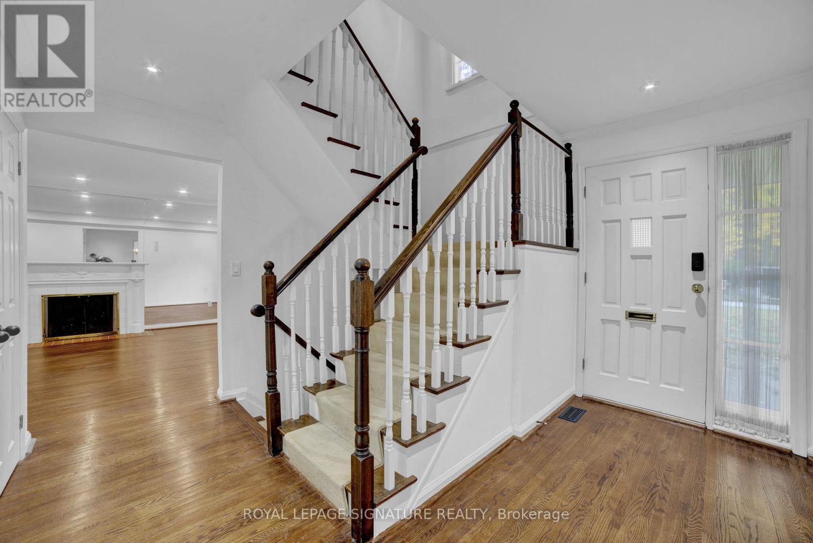 312 Dalewood Drive, Oakville, Ontario  L6J 4P5 - Photo 21 - W12488364