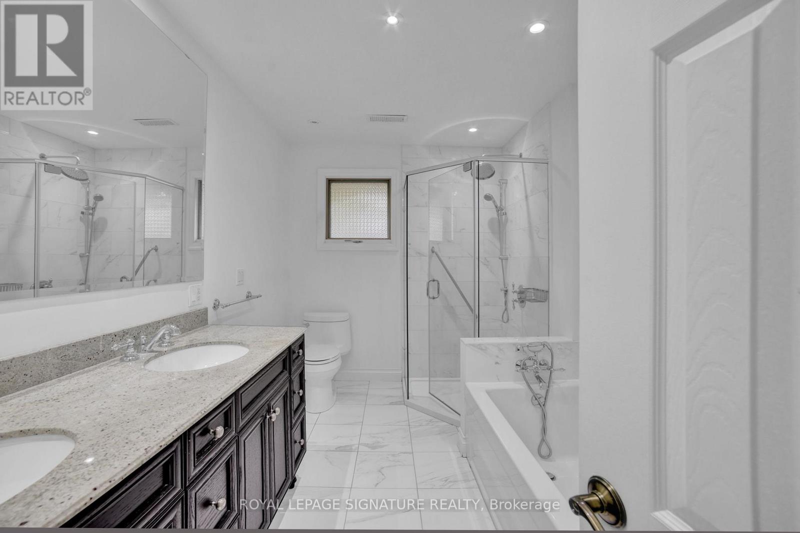 312 Dalewood Drive, Oakville, Ontario  L6J 4P5 - Photo 24 - W12488364