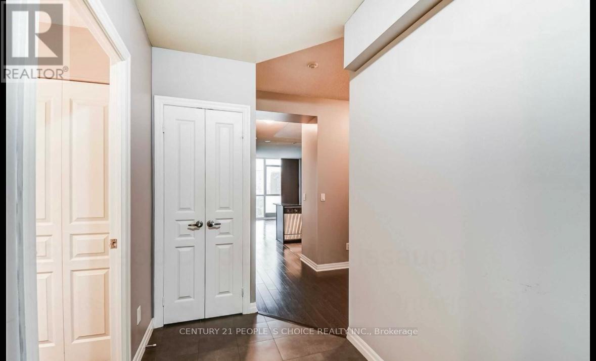 603 - 225 Webb Drive, Mississauga, Ontario  L5B 4P2 - Photo 12 - W12488388