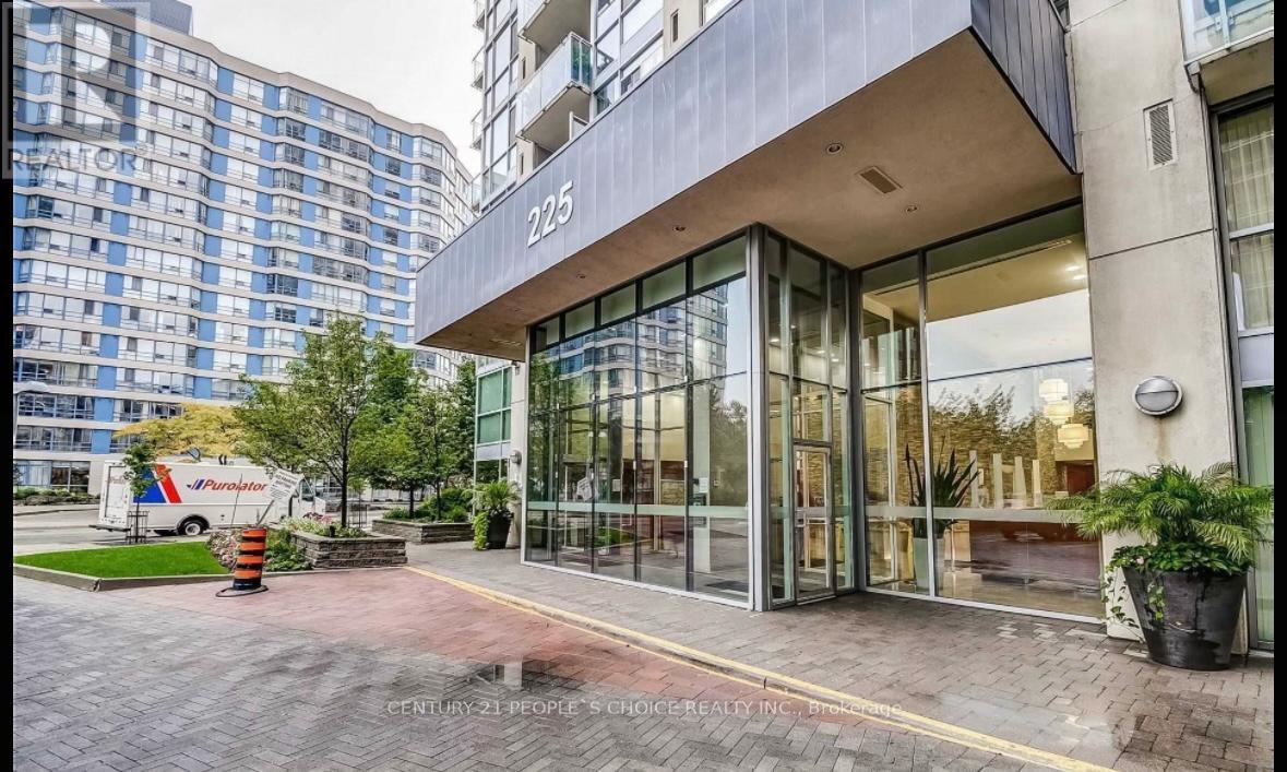 603 - 225 Webb Drive, Mississauga, Ontario  L5B 4P2 - Photo 5 - W12488388