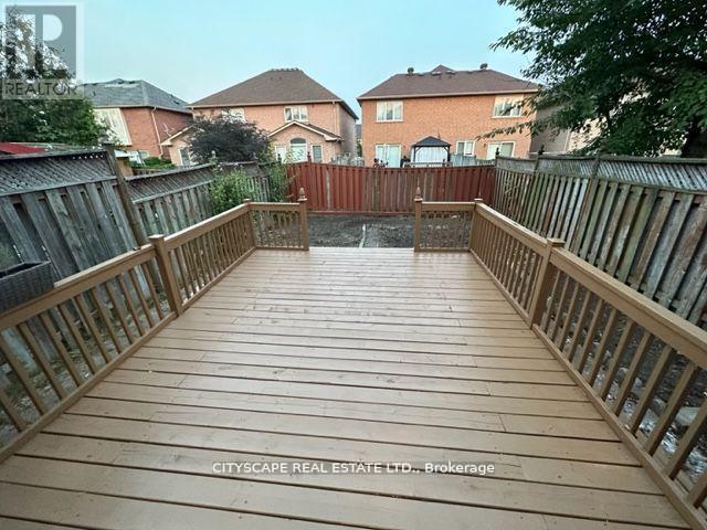 7565 Black Walnut Trail, Mississauga, Ontario  L5N 8A9 - Photo 11 - W12488390