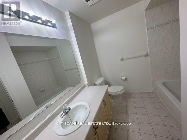 7565 Black Walnut Trail, Mississauga, Ontario  L5N 8A9 - Photo 25 - W12488390