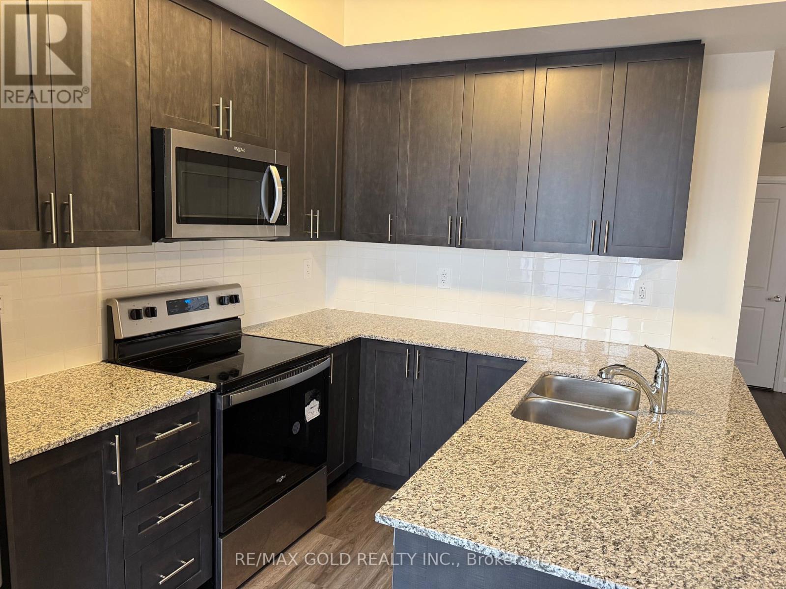 105 - 1581 Rose Way, Milton, Ontario  L9T 7E7 - Photo 12 - W12488420