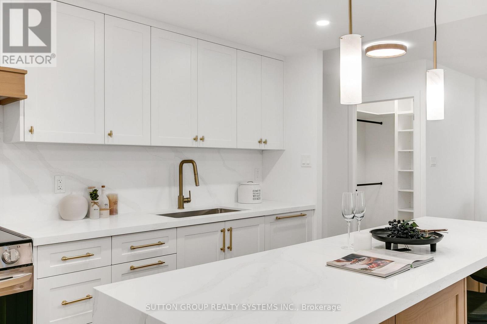 2107 - 820 Burnhamthorpe Road, Toronto, Ontario  M9C 4W2 - Photo 19 - W12488456