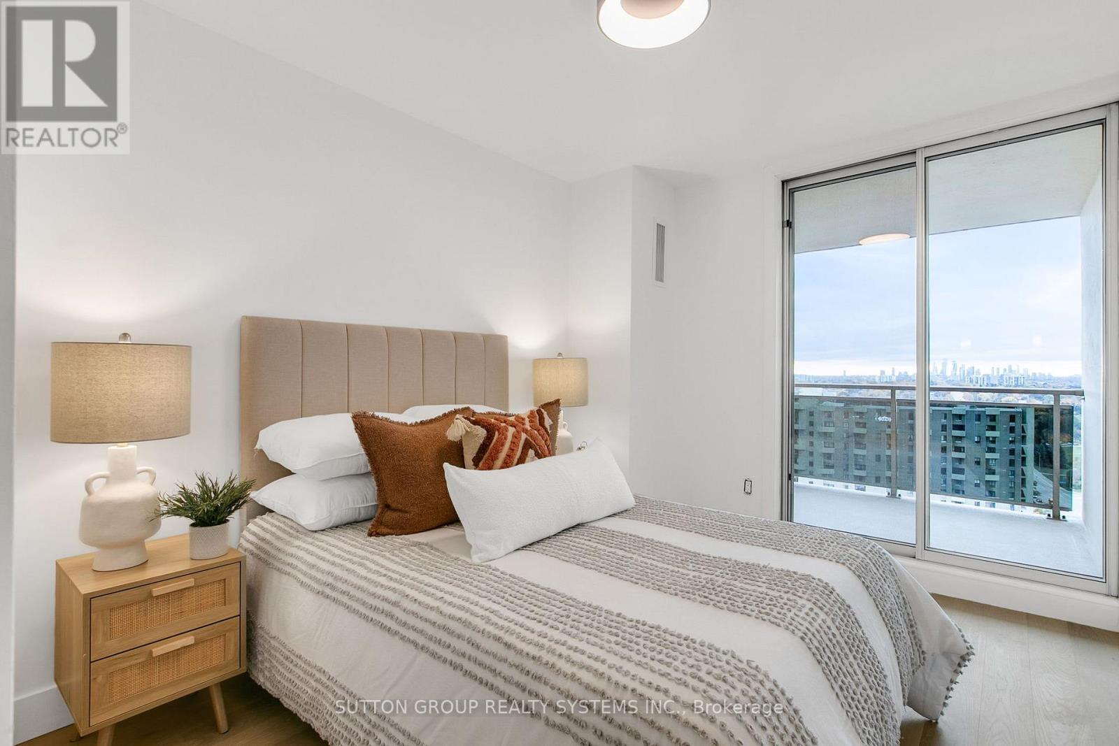 2107 - 820 Burnhamthorpe Road, Toronto, Ontario  M9C 4W2 - Photo 24 - W12488456