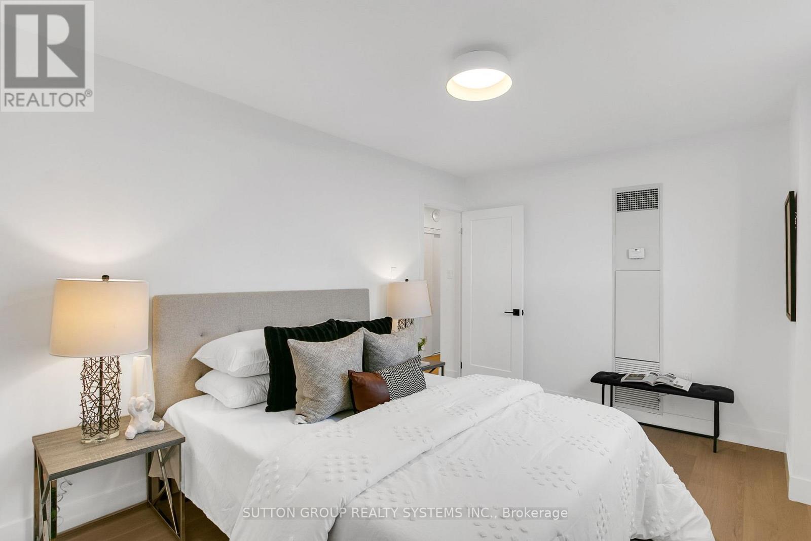 2107 - 820 Burnhamthorpe Road, Toronto, Ontario  M9C 4W2 - Photo 27 - W12488456