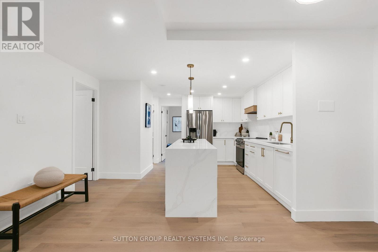 2107 - 820 Burnhamthorpe Road, Toronto, Ontario  M9C 4W2 - Photo 4 - W12488456