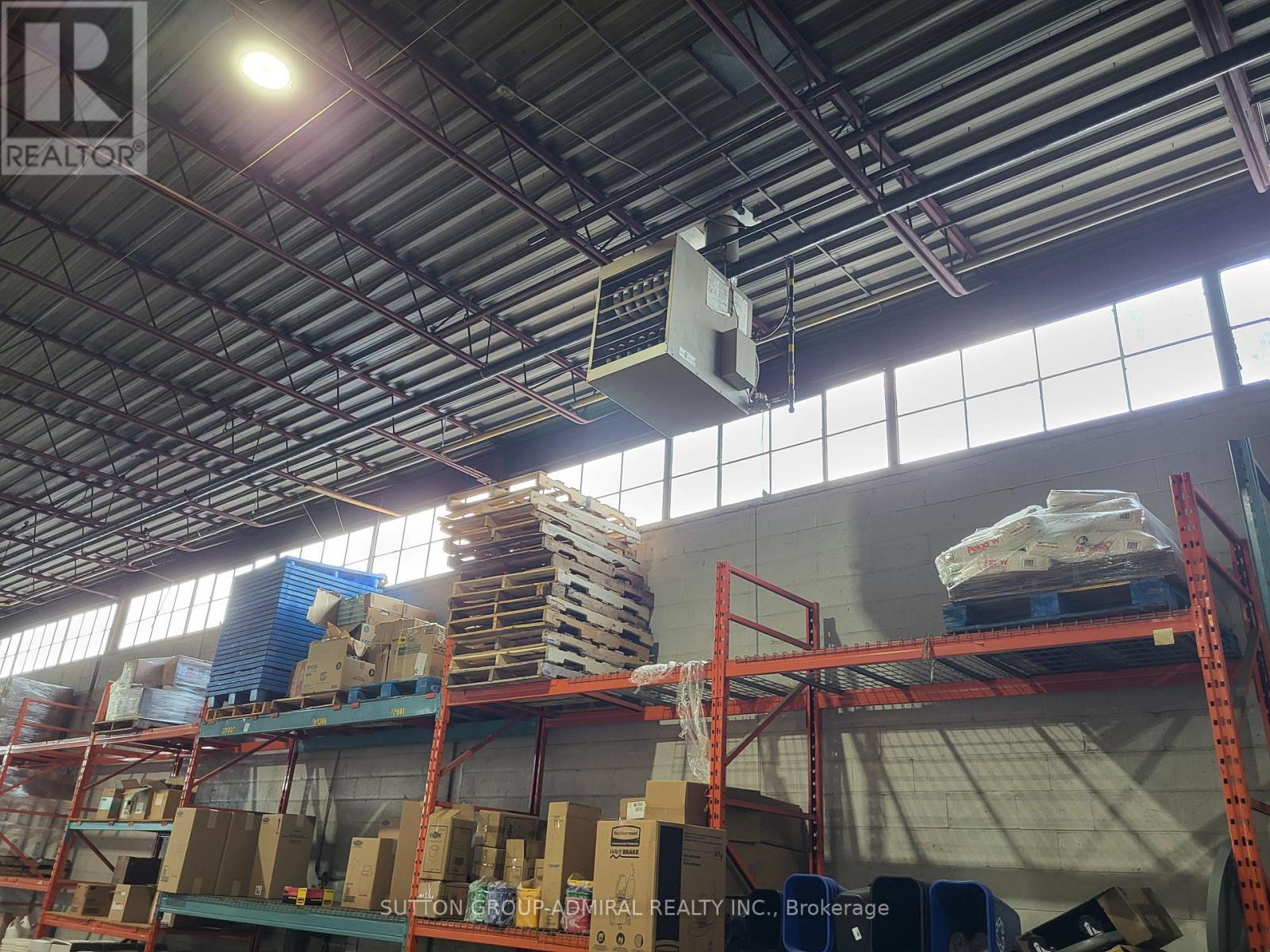 215 Dolomite Drive, Toronto, Ontario  M3J 2N1 - Photo 12 - W12488496