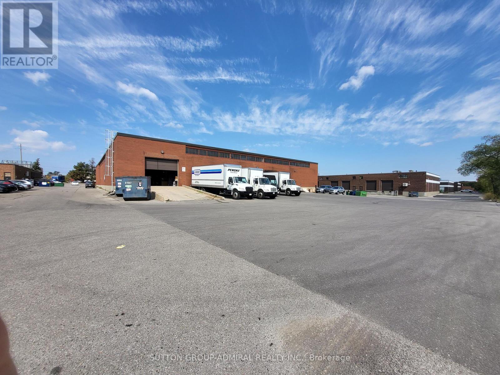 215 Dolomite Drive, Toronto, Ontario  M3J 2N1 - Photo 44 - W12488496