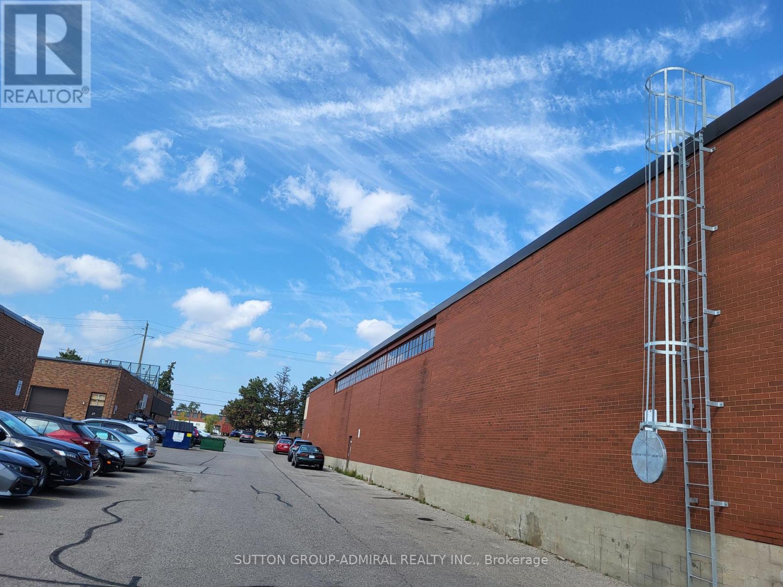 215 Dolomite Drive, Toronto, Ontario  M3J 2N1 - Photo 45 - W12488496