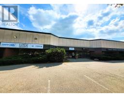 215 DOLOMITE DRIVE, Toronto, Ontario