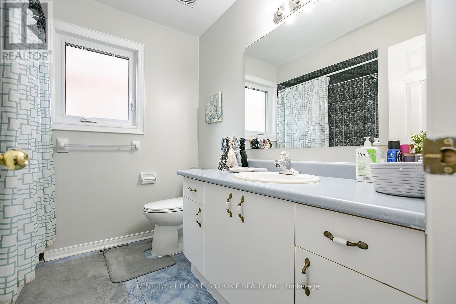 Upper - 75 Letty Avenue, Brampton, Ontario  L6Y 4T1 - Photo 31 - W12488512