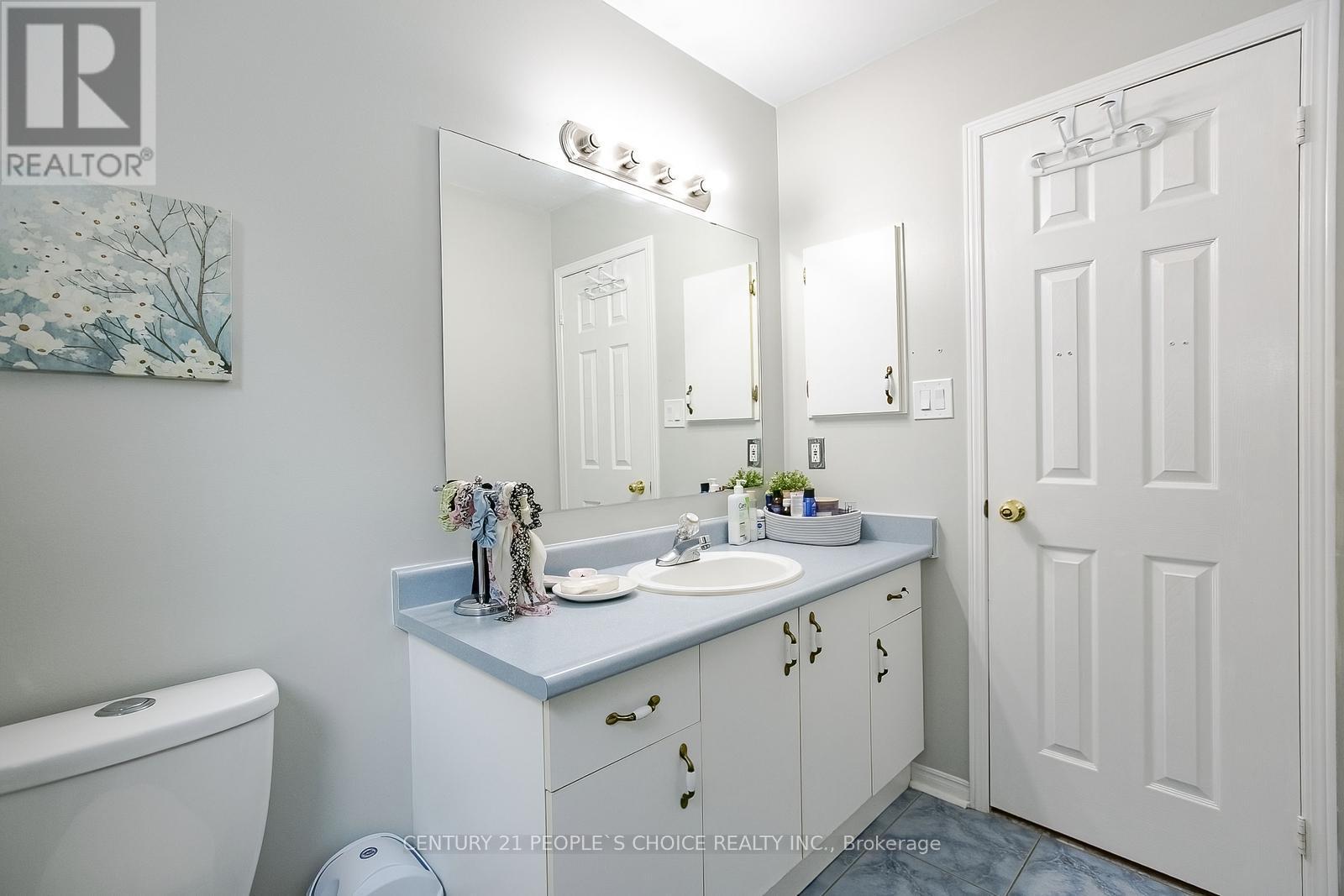 Upper - 75 Letty Avenue, Brampton, Ontario  L6Y 4T1 - Photo 33 - W12488512