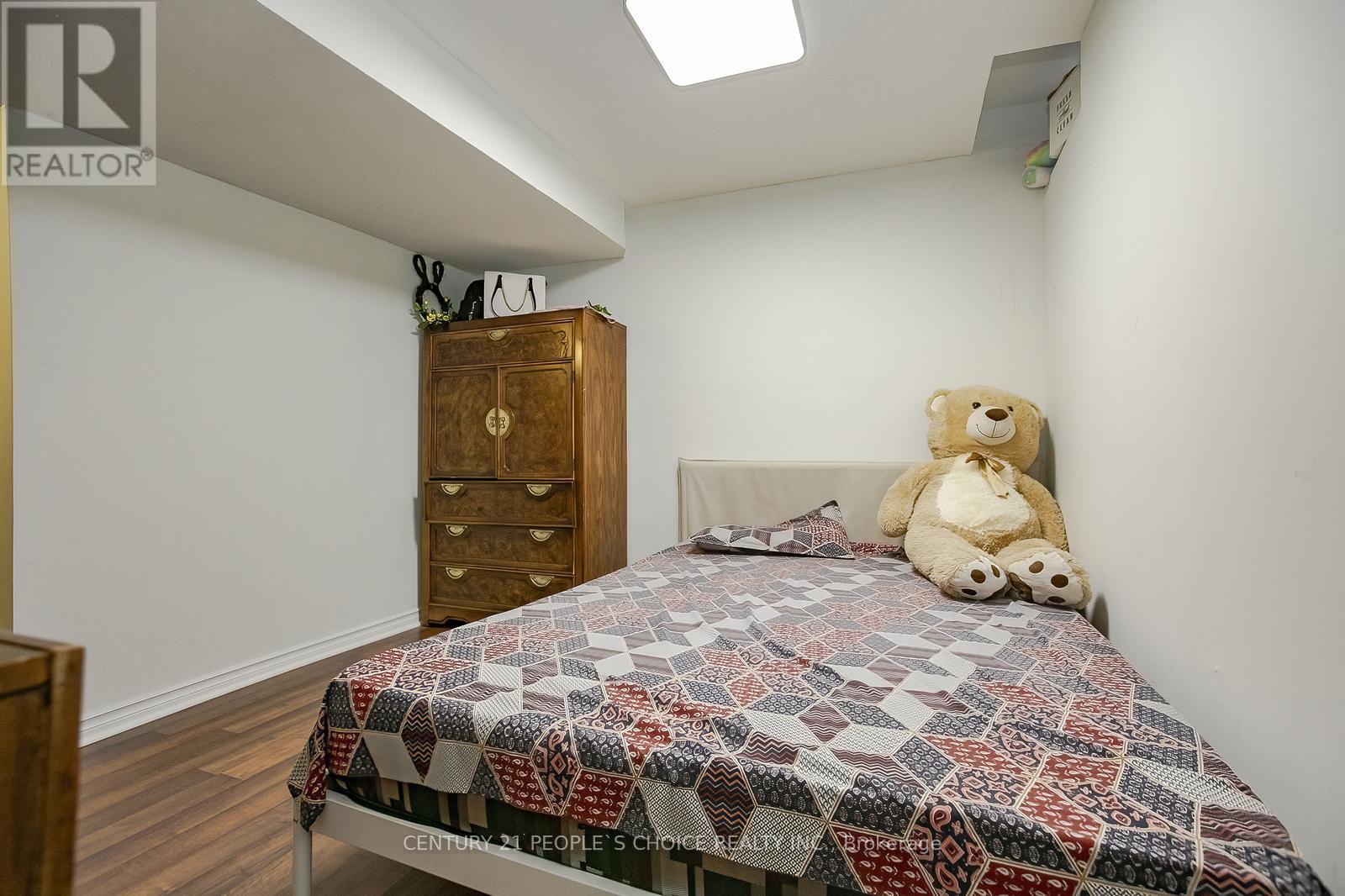 Upper - 75 Letty Avenue, Brampton, Ontario  L6Y 4T1 - Photo 44 - W12488512