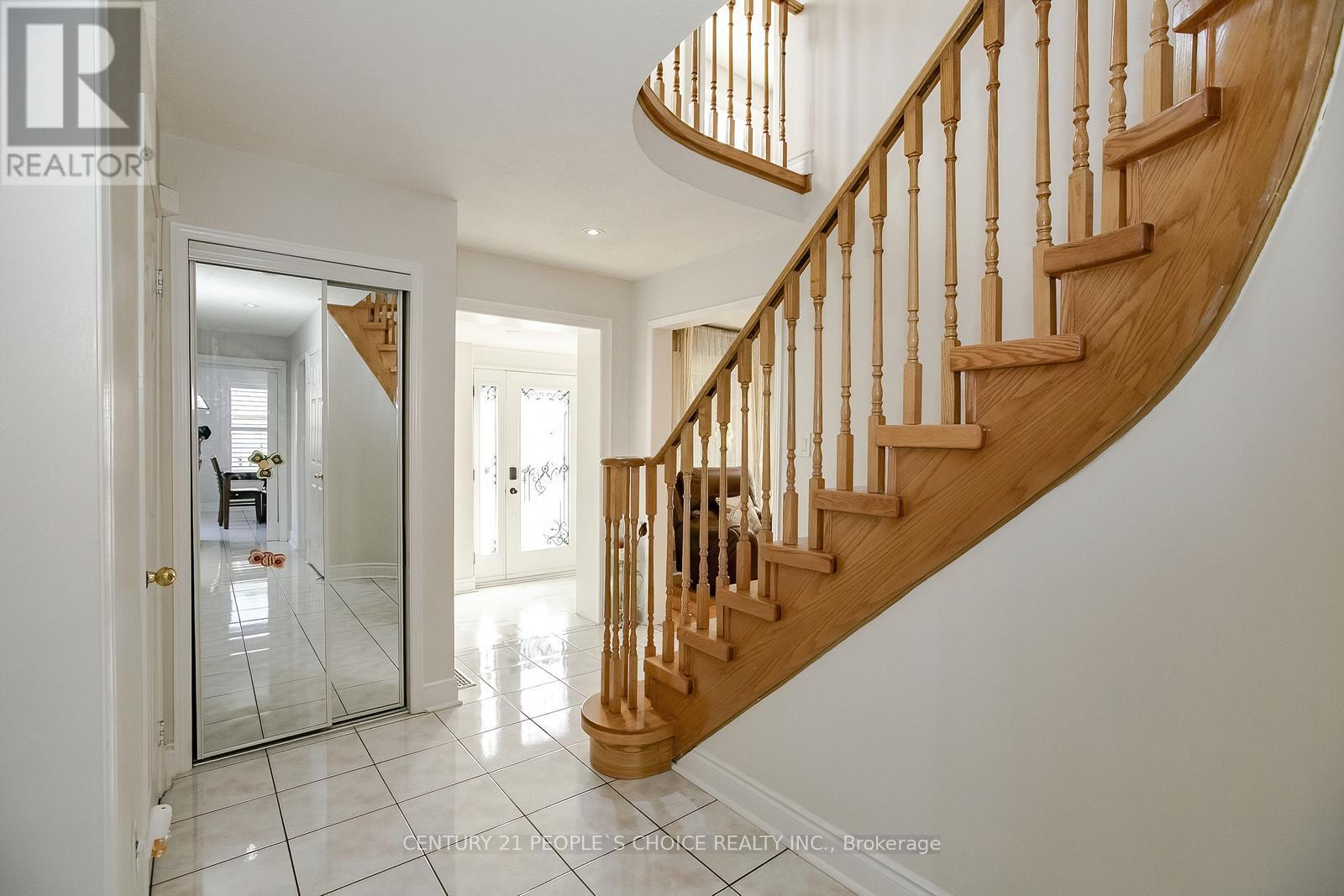 Upper - 75 Letty Avenue, Brampton, Ontario  L6Y 4T1 - Photo 6 - W12488512