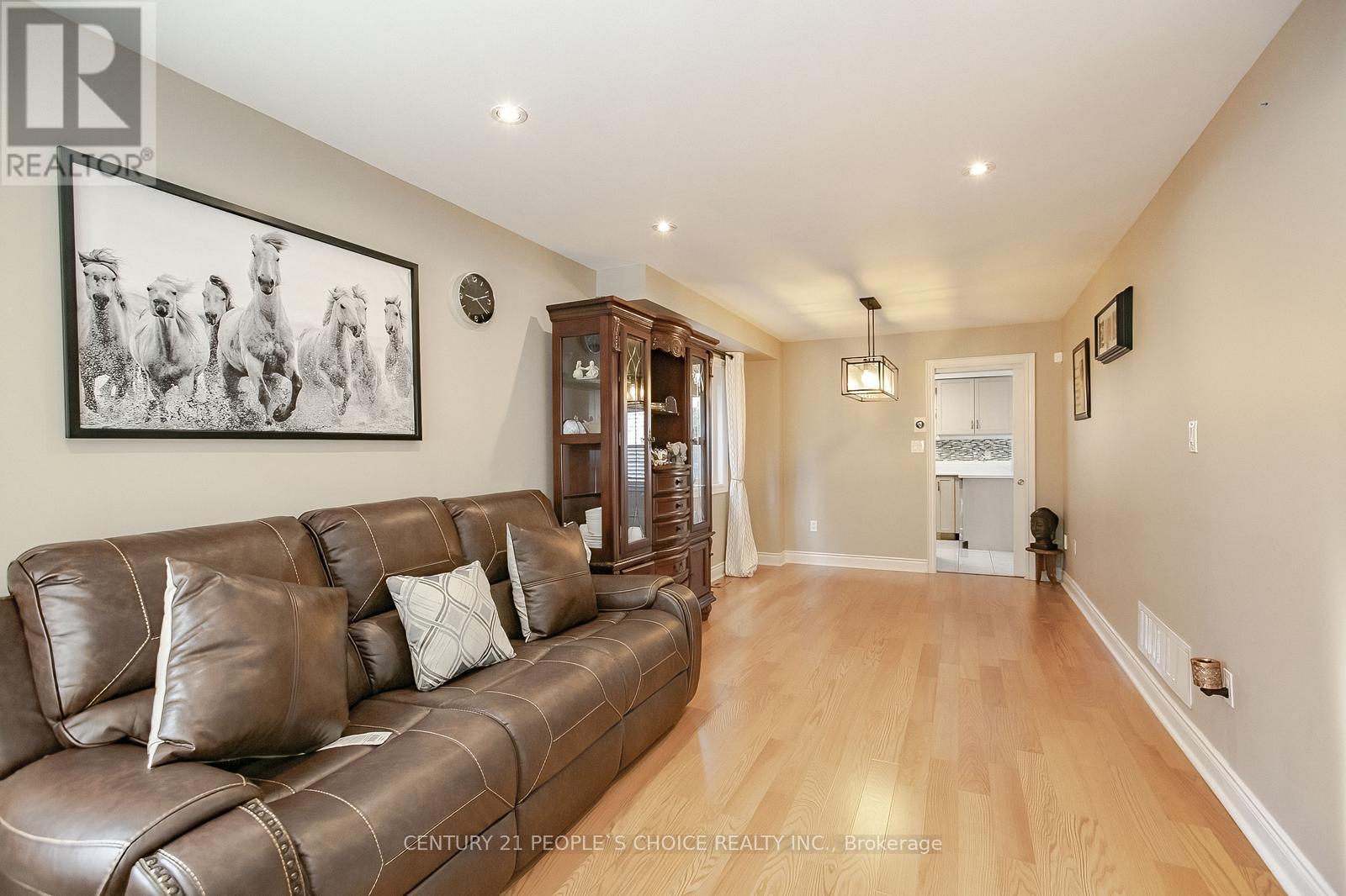 Upper - 75 Letty Avenue, Brampton, Ontario  L6Y 4T1 - Photo 7 - W12488512