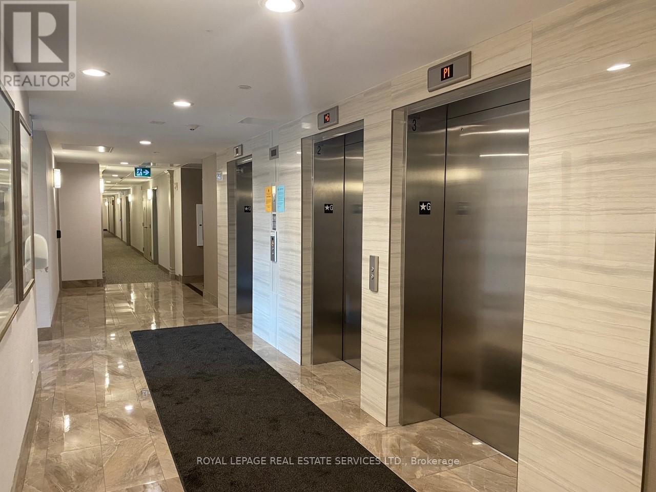 303 - 2490 Old Bronte Road, Oakville, Ontario  L6M 4Y2 - Photo 3 - W12488514