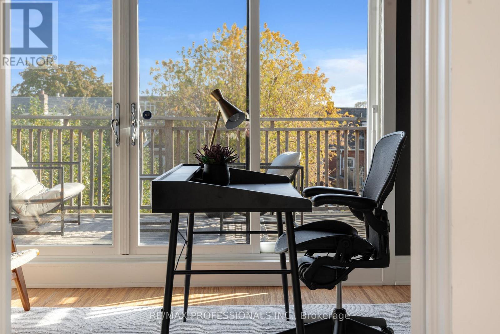 79 Fermanagh Avenue, Toronto, Ontario  M6R 1M1 - Photo 38 - W12488528