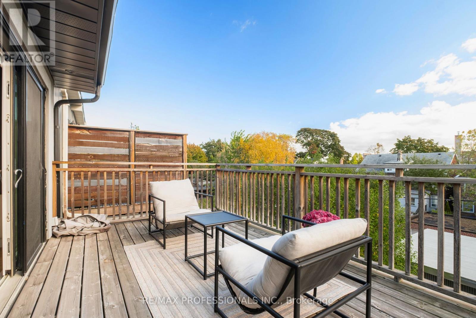 79 Fermanagh Avenue, Toronto, Ontario  M6R 1M1 - Photo 39 - W12488528