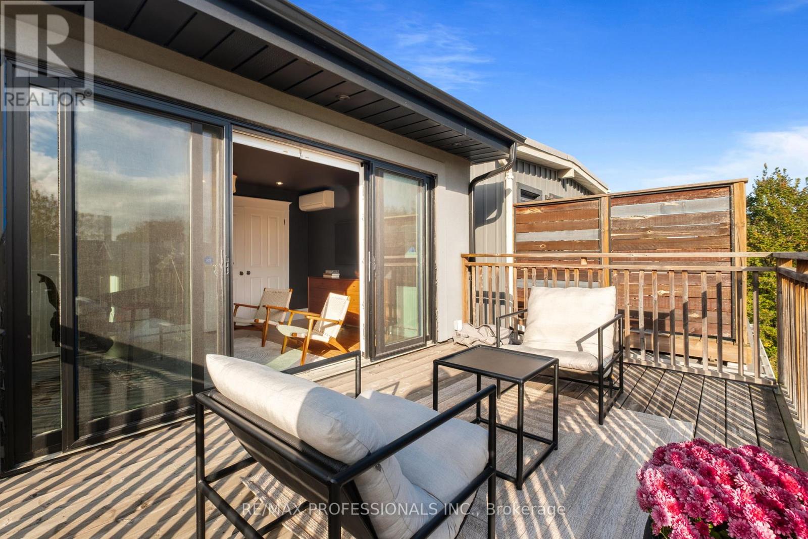 79 Fermanagh Avenue, Toronto, Ontario  M6R 1M1 - Photo 40 - W12488528