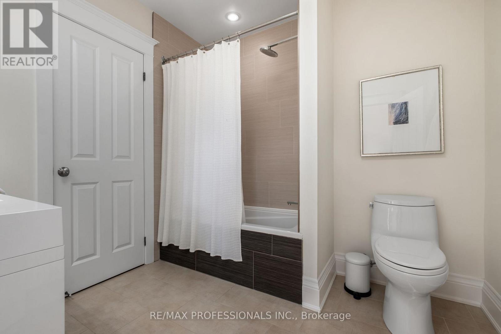 79 Fermanagh Avenue, Toronto, Ontario  M6R 1M1 - Photo 43 - W12488528