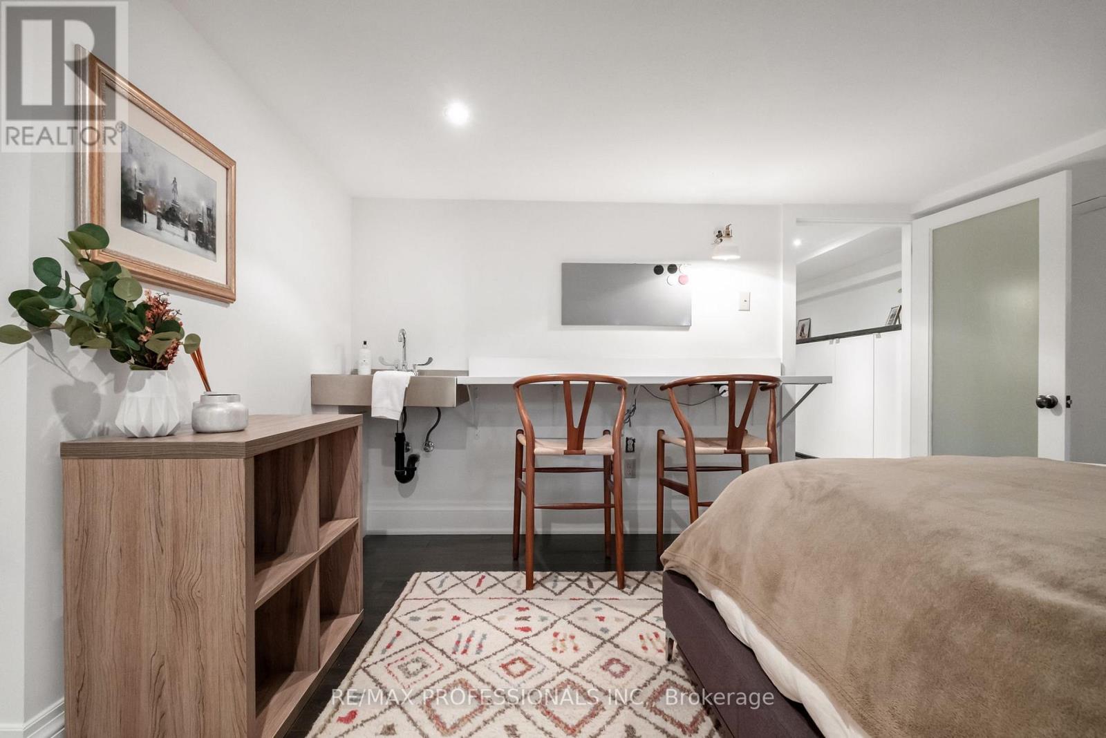 79 Fermanagh Avenue, Toronto, Ontario  M6R 1M1 - Photo 49 - W12488528