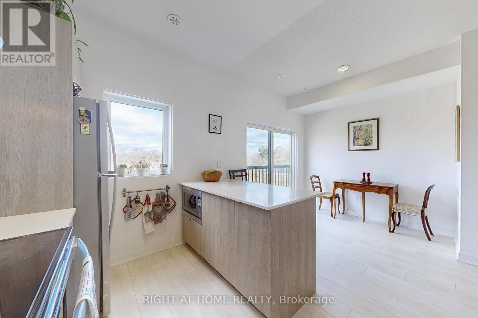 85 - 1121 Cooke Boulevard, Burlington, Ontario  L7T 0C4 - Photo 14 - W12488536