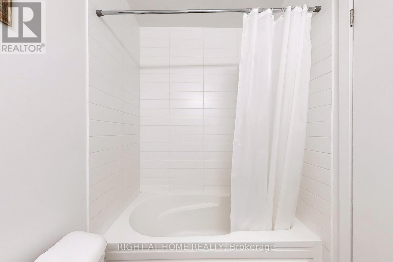 85 - 1121 Cooke Boulevard, Burlington, Ontario  L7T 0C4 - Photo 29 - W12488536