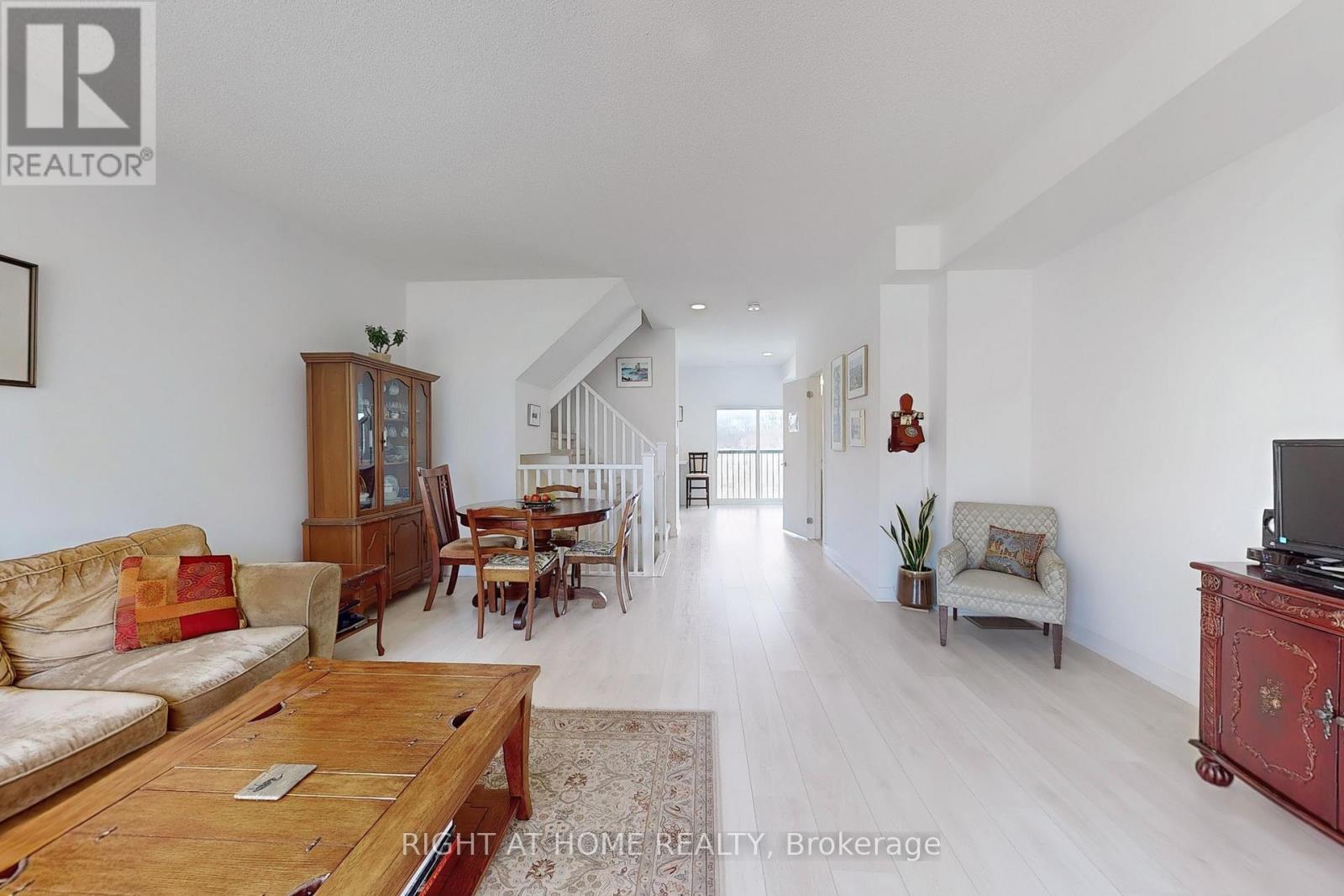 85 - 1121 Cooke Boulevard, Burlington, Ontario  L7T 0C4 - Photo 8 - W12488536