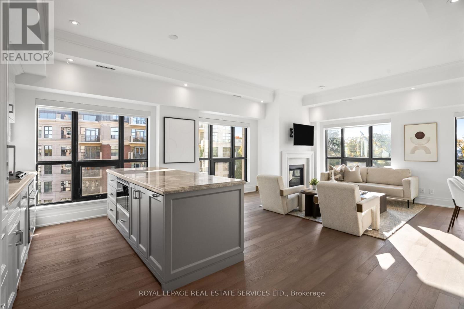 504 - 4 The Kingsway, Toronto, Ontario  M8X 2T1 - Photo 12 - W12488540