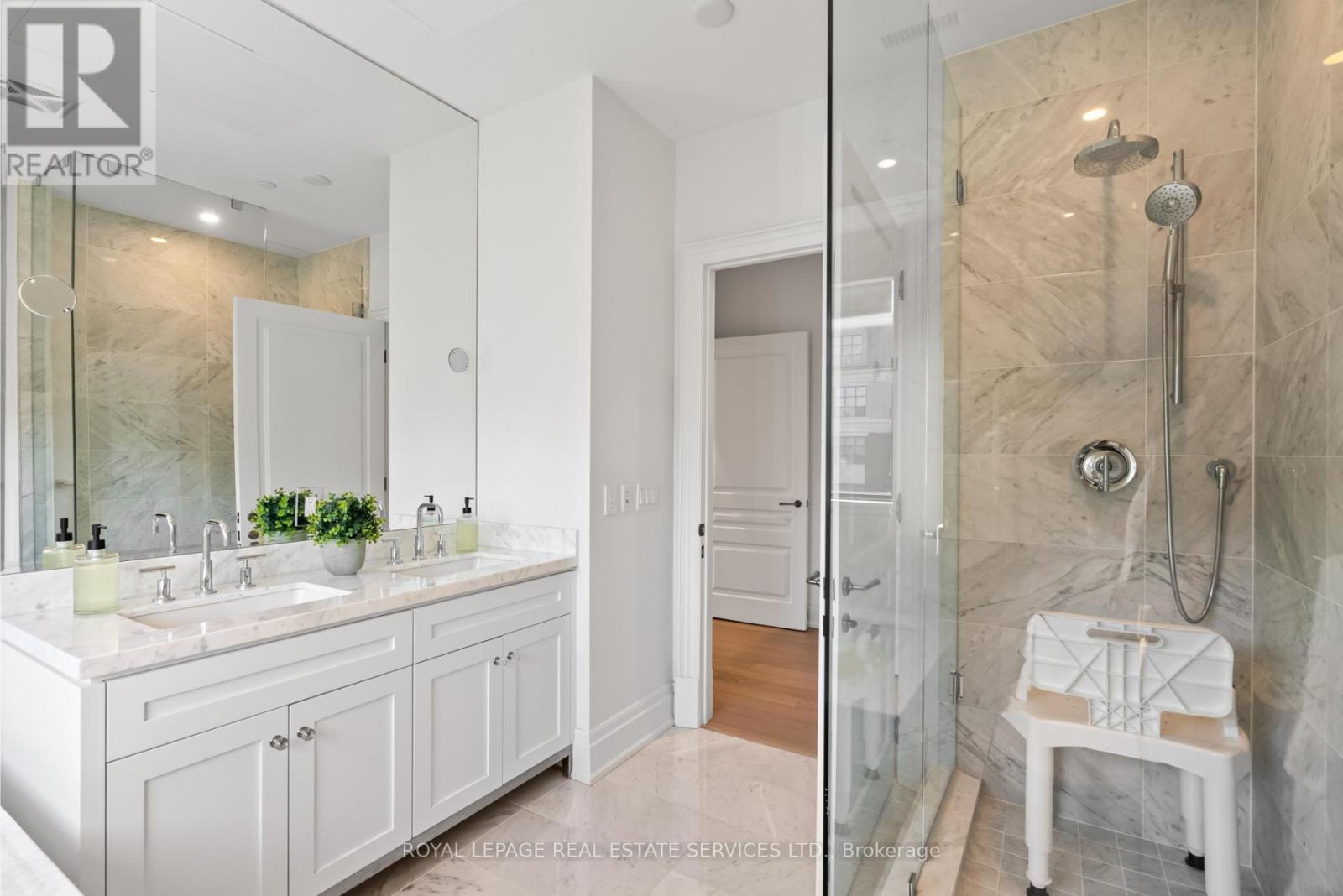 504 - 4 The Kingsway, Toronto, Ontario  M8X 2T1 - Photo 20 - W12488540