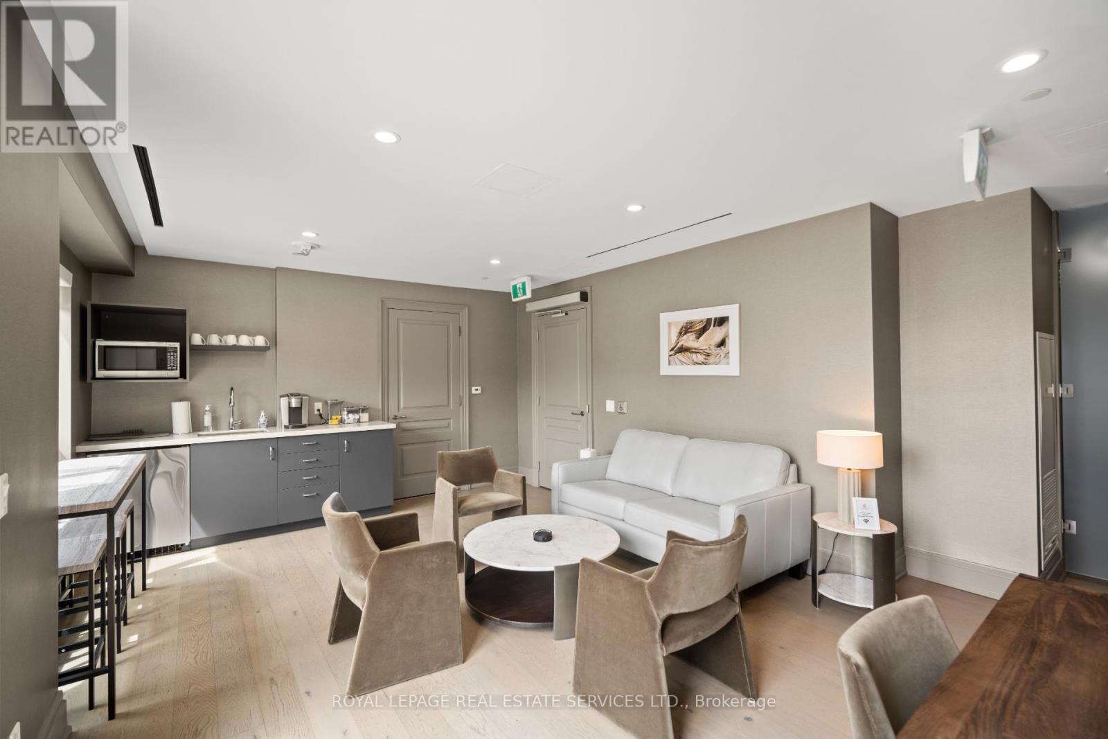 504 - 4 The Kingsway, Toronto, Ontario  M8X 2T1 - Photo 38 - W12488540