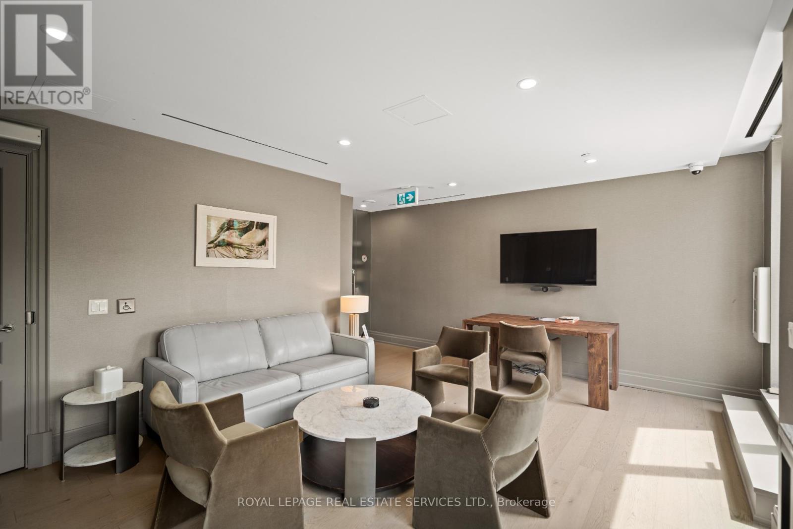 504 - 4 The Kingsway, Toronto, Ontario  M8X 2T1 - Photo 39 - W12488540