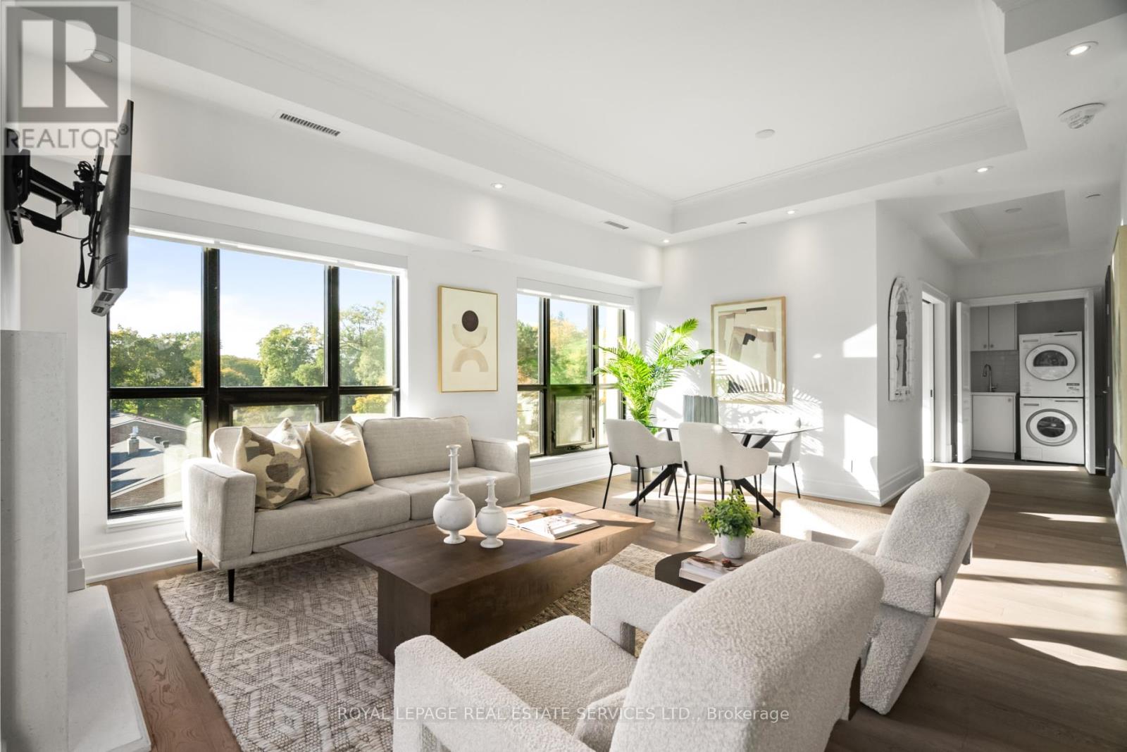 504 - 4 The Kingsway, Toronto, Ontario  M8X 2T1 - Photo 5 - W12488540