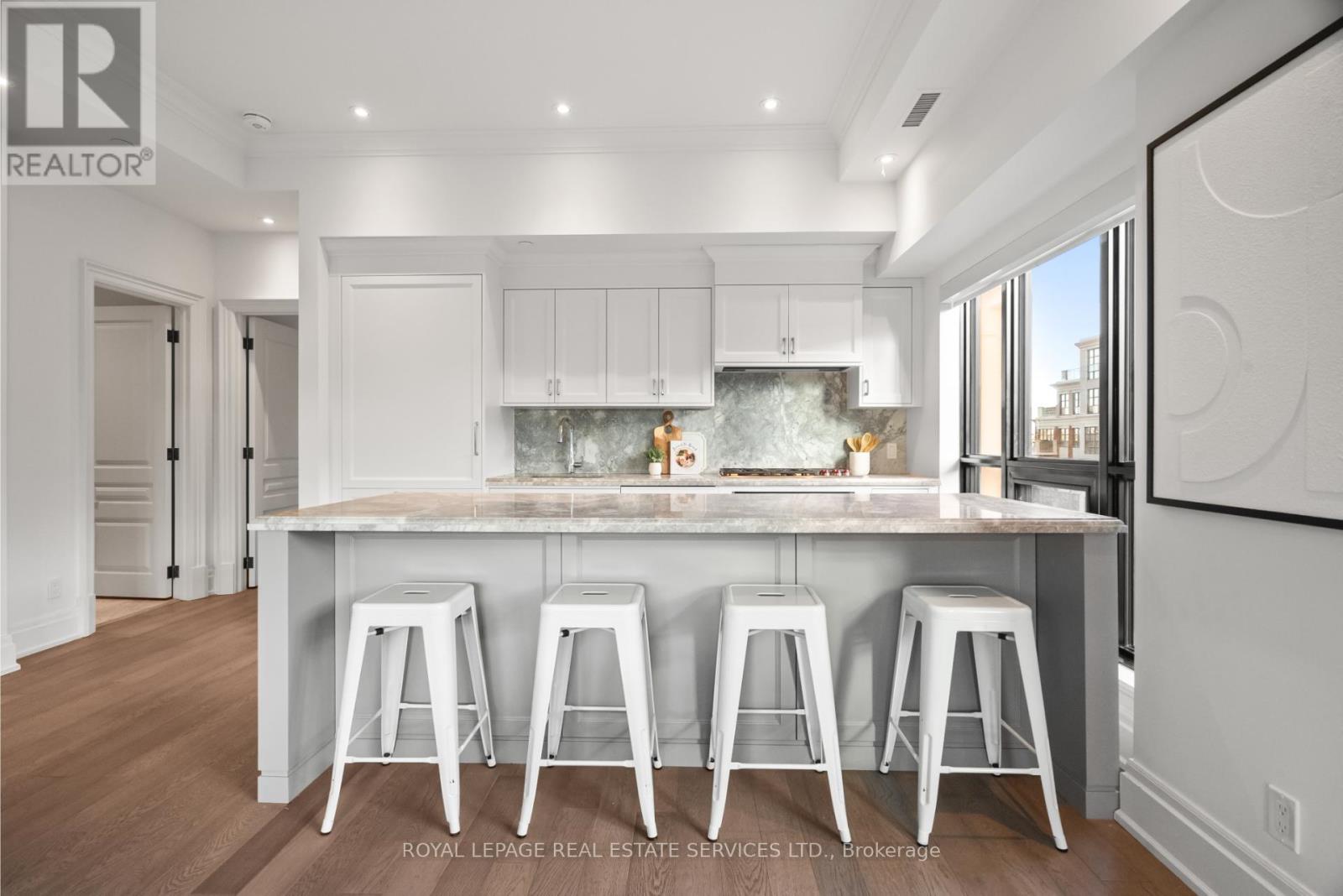 504 - 4 The Kingsway, Toronto, Ontario  M8X 2T1 - Photo 9 - W12488540