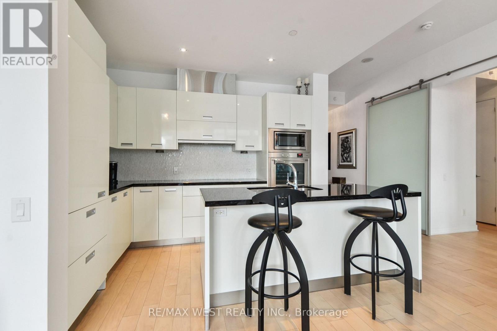 2906 - 88 Park Lawn Road, Toronto, Ontario  M8Y 0B5 - Photo 3 - W12488544