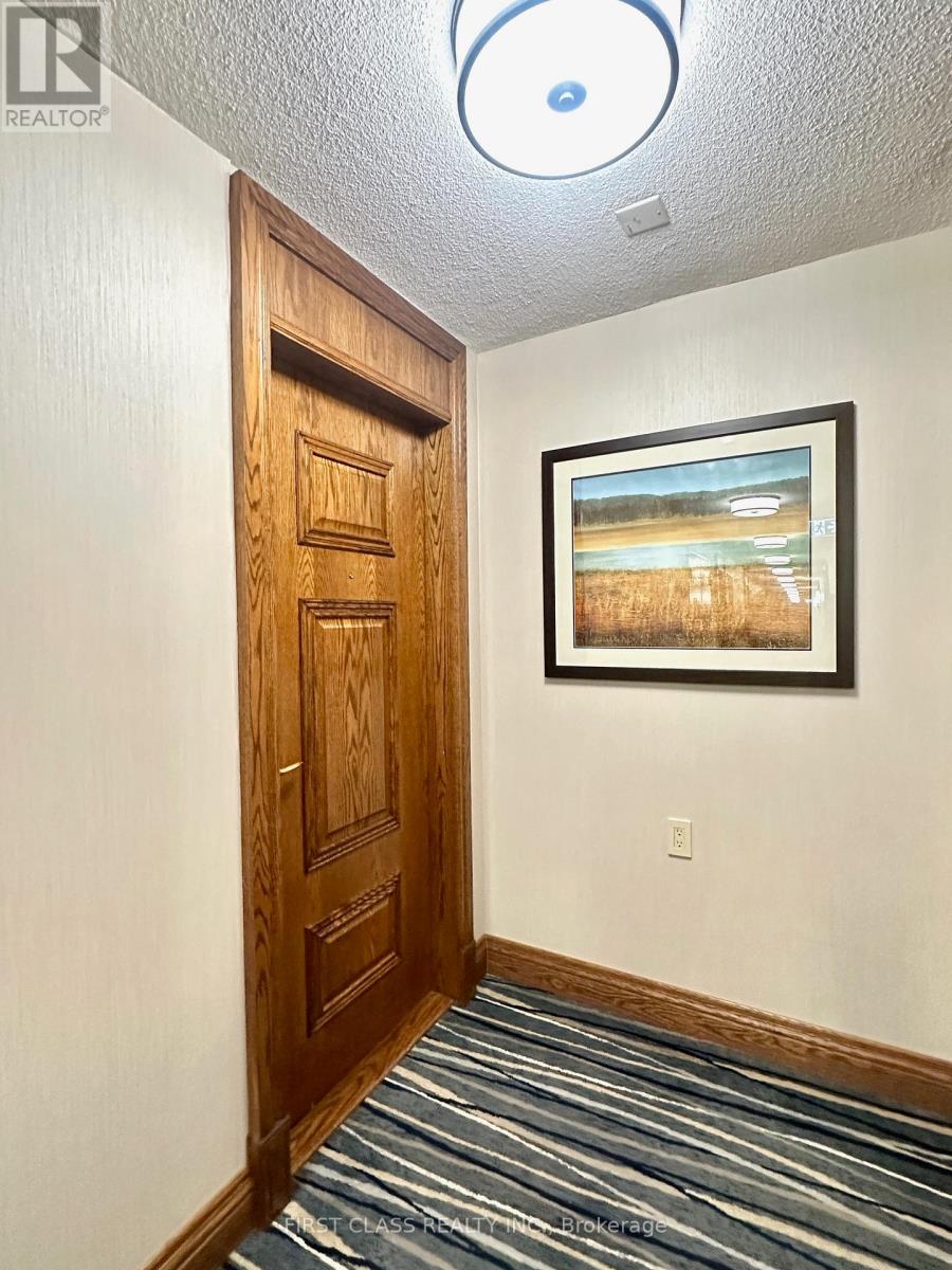 403 - 4889 Kimbermount Avenue, Mississauga, Ontario  L5M 7R9 - Photo 5 - W12488546