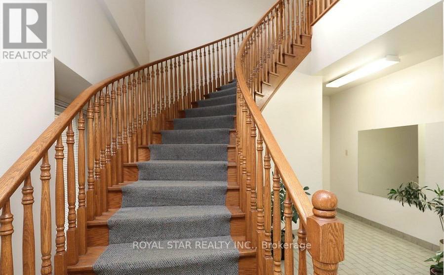 201 - 4315 Village Center Court, Mississauga, Ontario  L4Z 1S2 - Photo 3 - W12488564