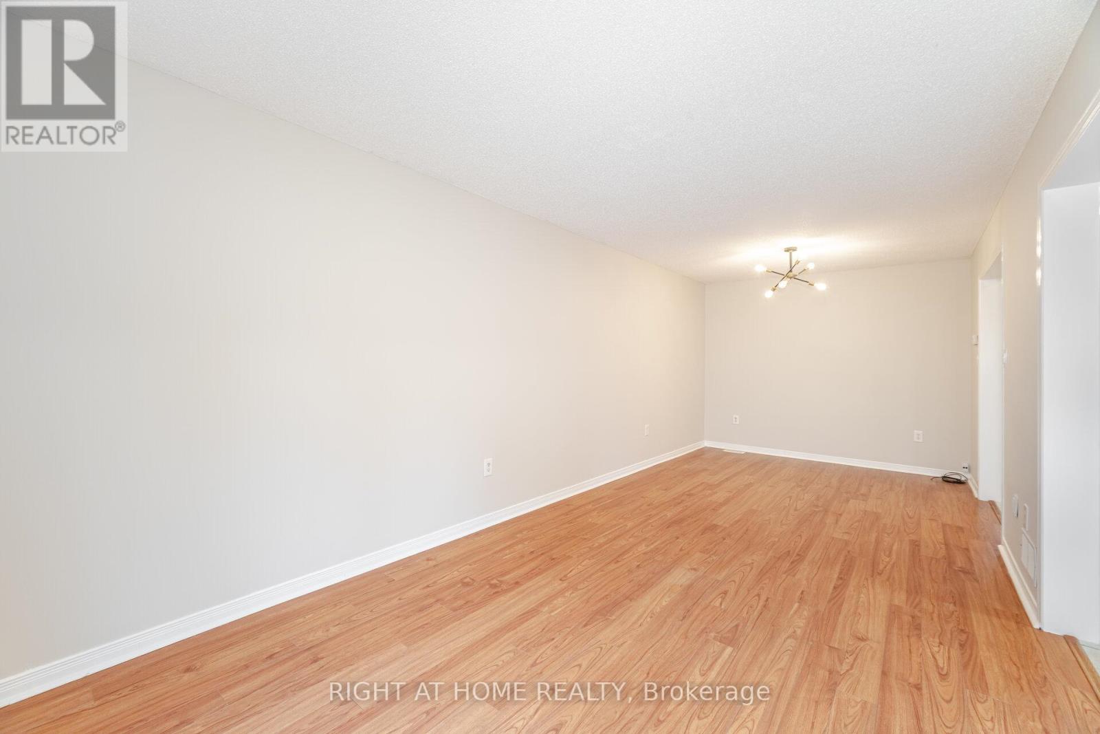 2 - 1283 Blanshard Drive, Burlington, Ontario  L7M 4T8 - Photo 10 - W12488582