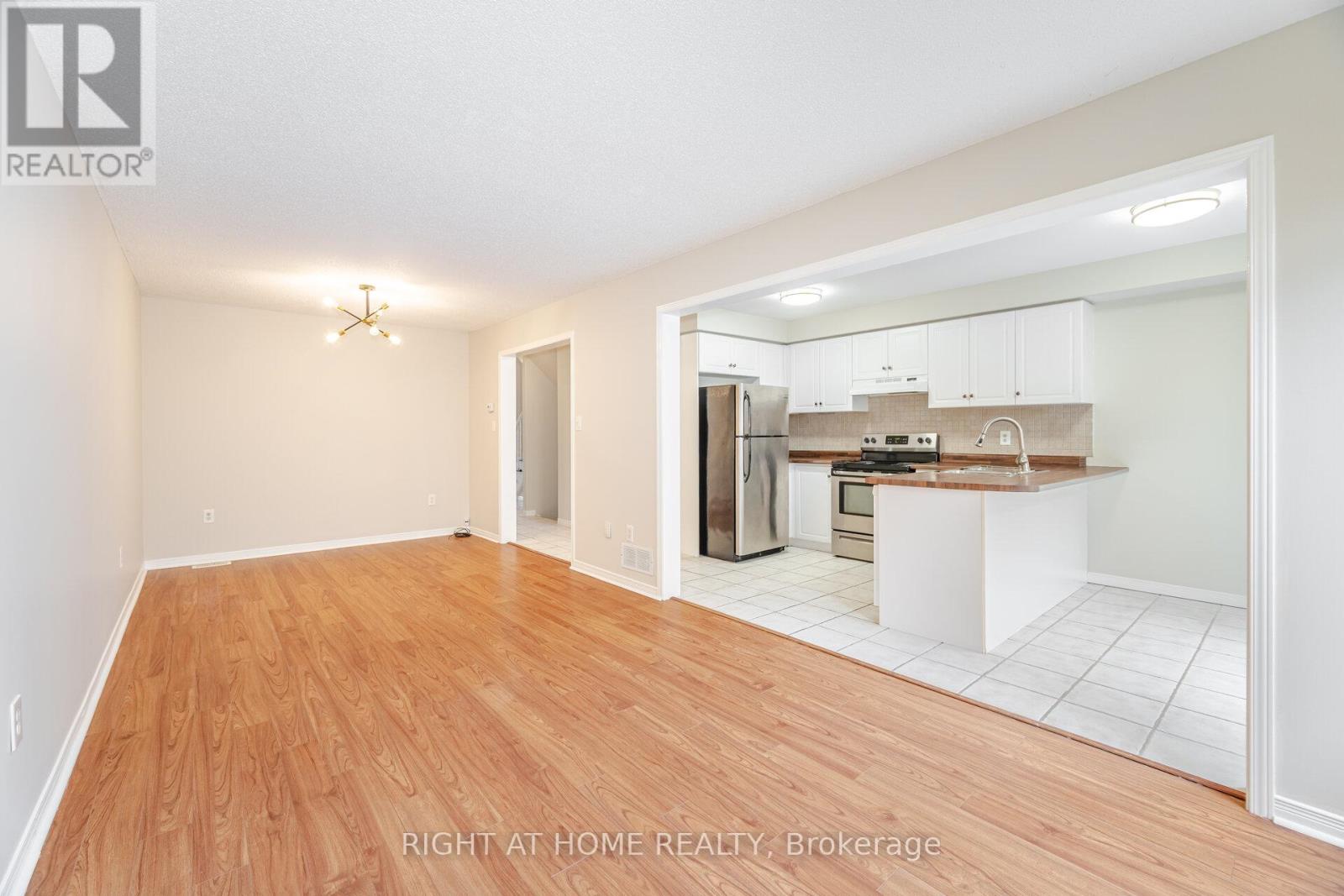 2 - 1283 Blanshard Drive, Burlington, Ontario  L7M 4T8 - Photo 11 - W12488582