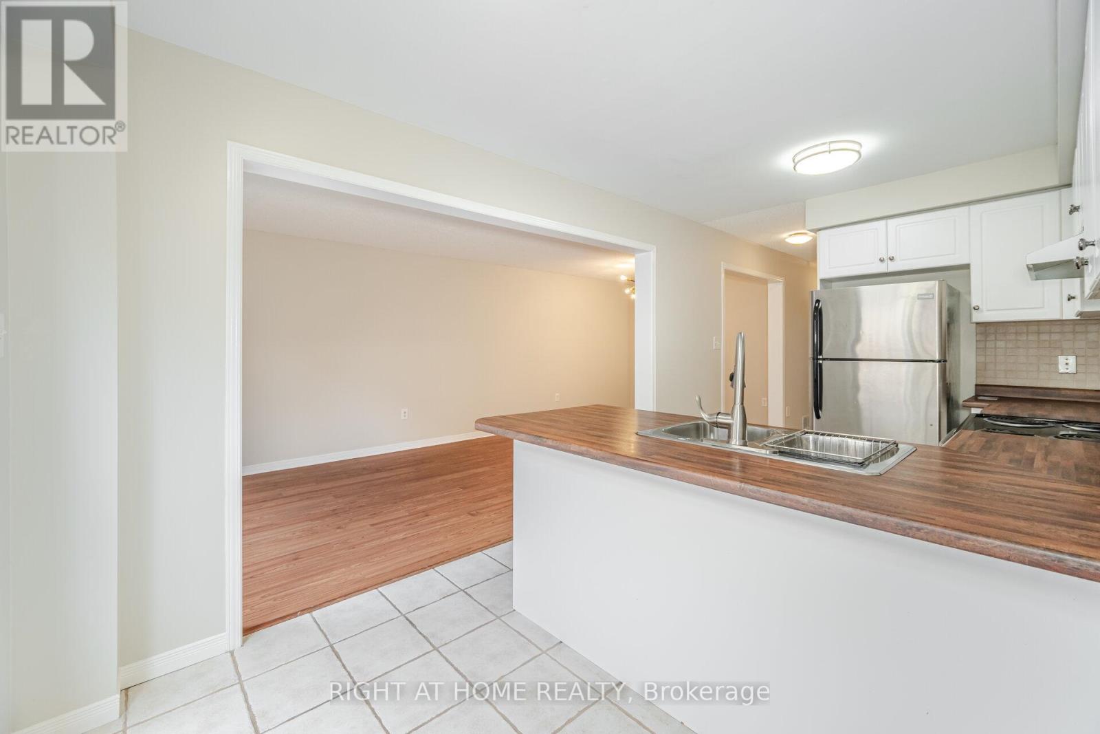 2 - 1283 Blanshard Drive, Burlington, Ontario  L7M 4T8 - Photo 13 - W12488582