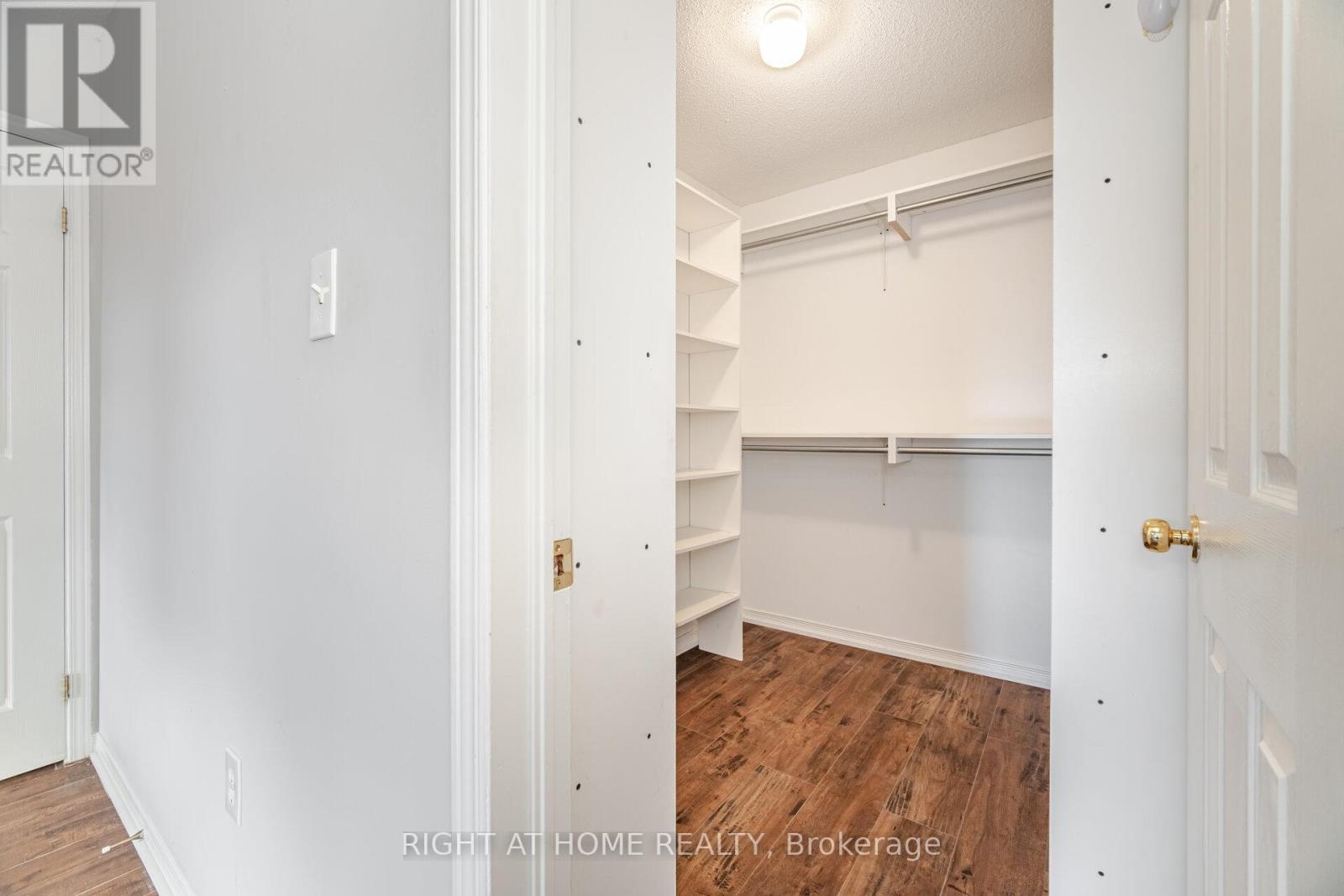 2 - 1283 Blanshard Drive, Burlington, Ontario  L7M 4T8 - Photo 22 - W12488582